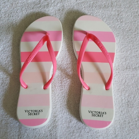 Victoria's Secret Flipflops - Picture 4 of 5
